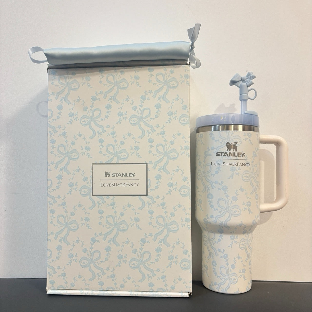 Stanley x LoveShackFancy Quencher H2.0 FlowState Tumbler - Coquette Bow Winter Ice (40oz)