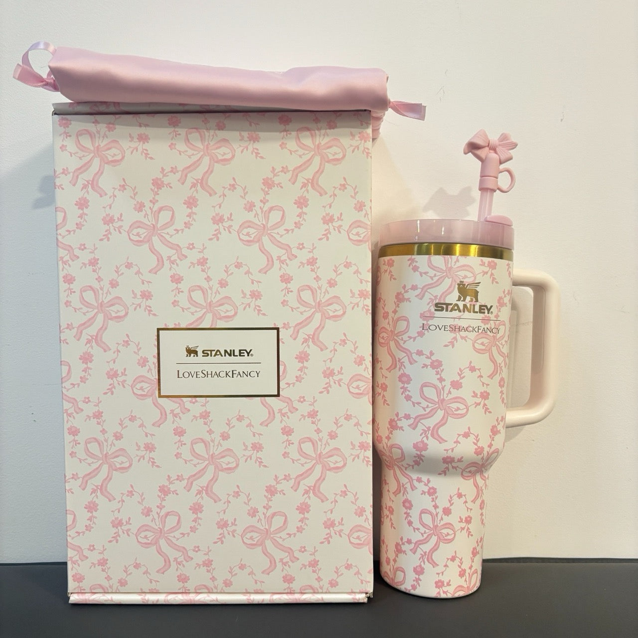Stanley x LoveShackFancy Quencher H2.0 FlowState Tumbler - Coquette Bow Chantilly (40oz)