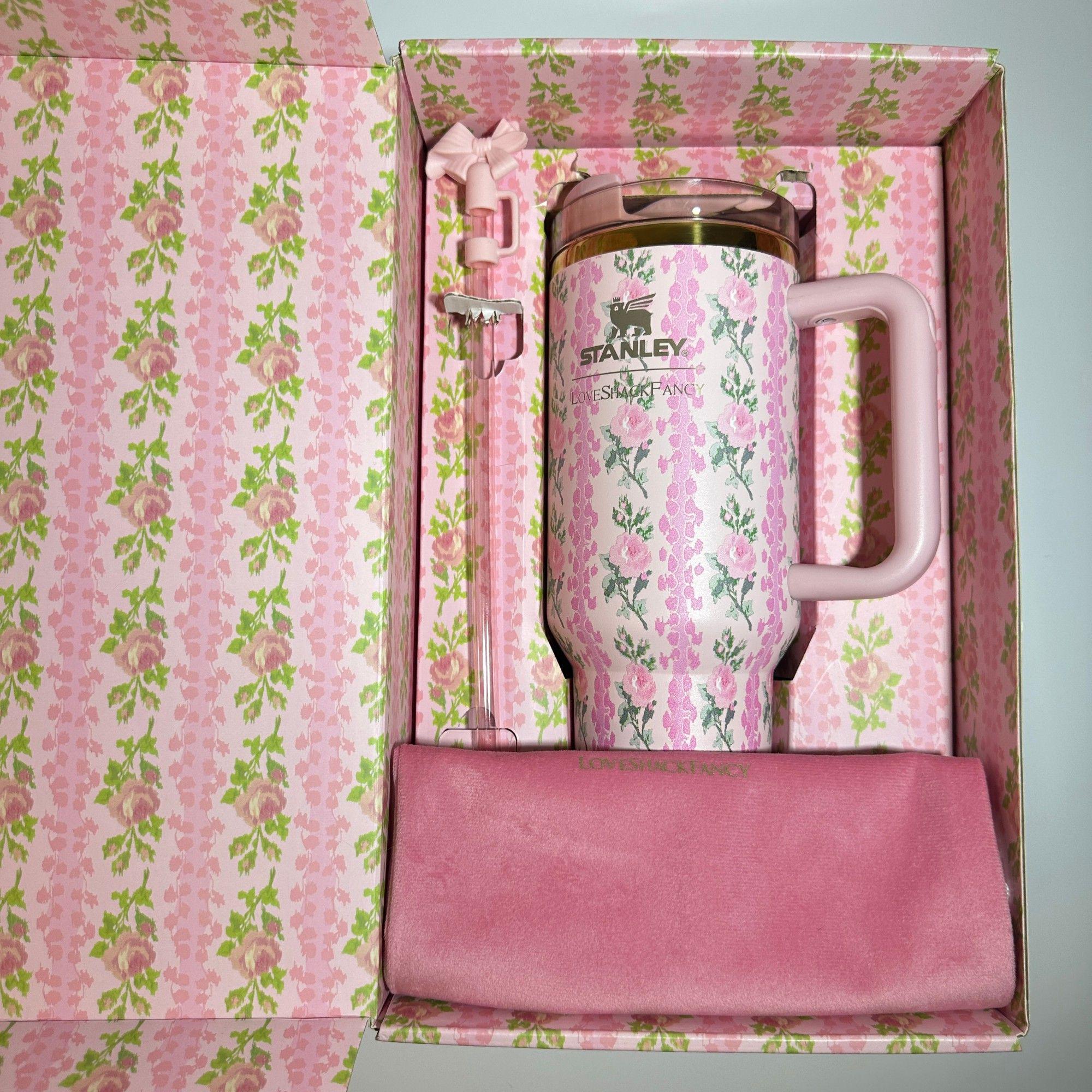 Stanley x LoveShackFancy Quencher H2.0 FlowState Tumbler - Ribbon Rosa (40oz)