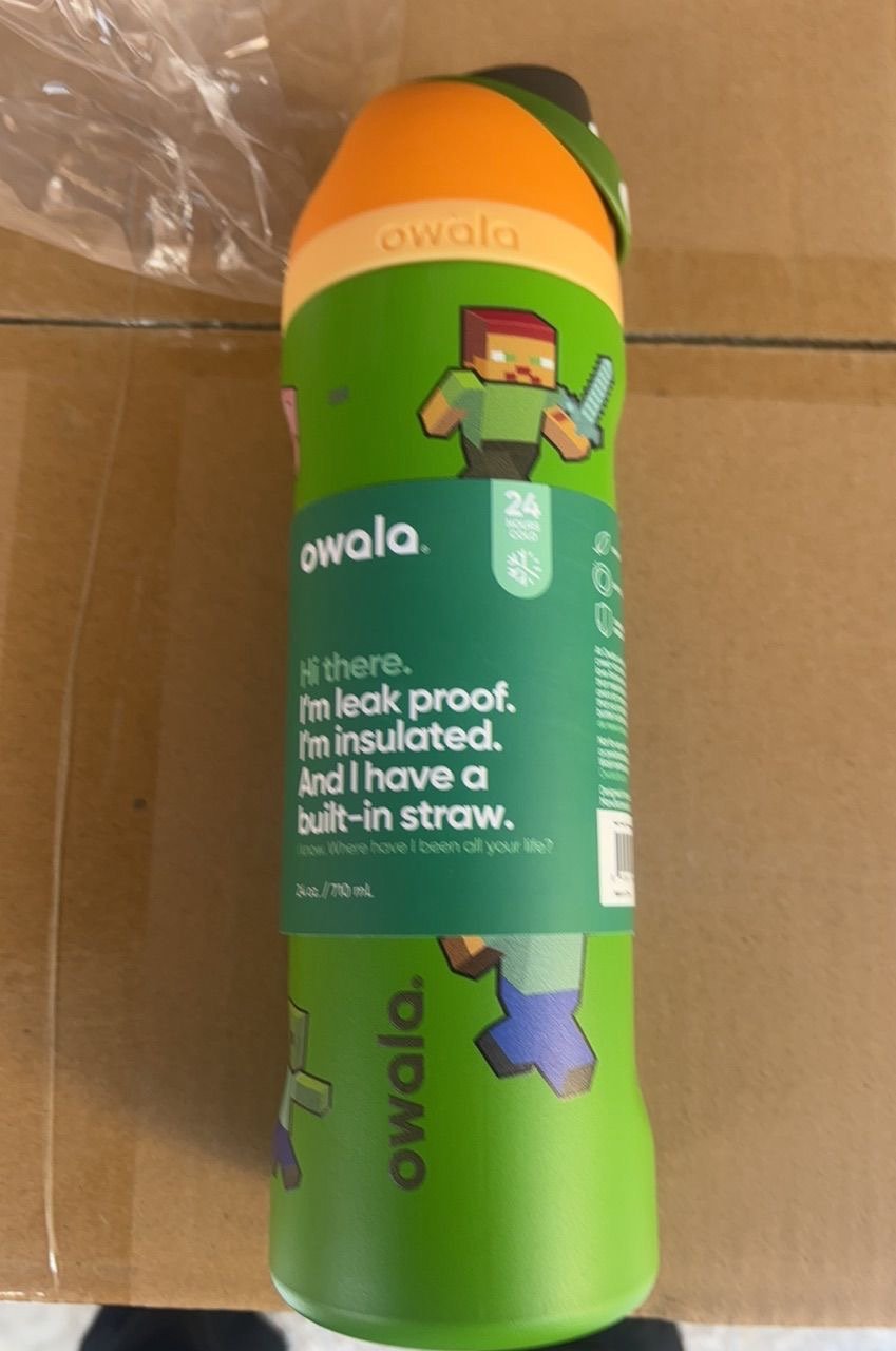 Owala FreeSip Insulated Bottle - Minecraft Special Edition (24oz)