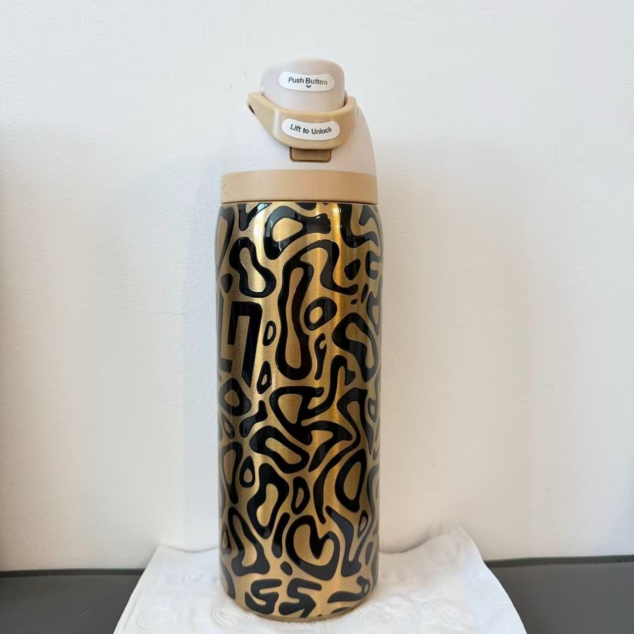 Owala FreeSip Insulated Bottle - Cali Calypso (32oz)